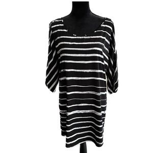 EXPRESS Size XS Black & White Cold Shoulder Tunic Dress